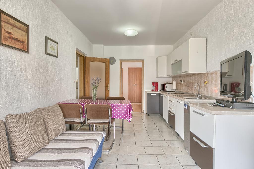 Apartments Veruda Porat Pula Luaran gambar