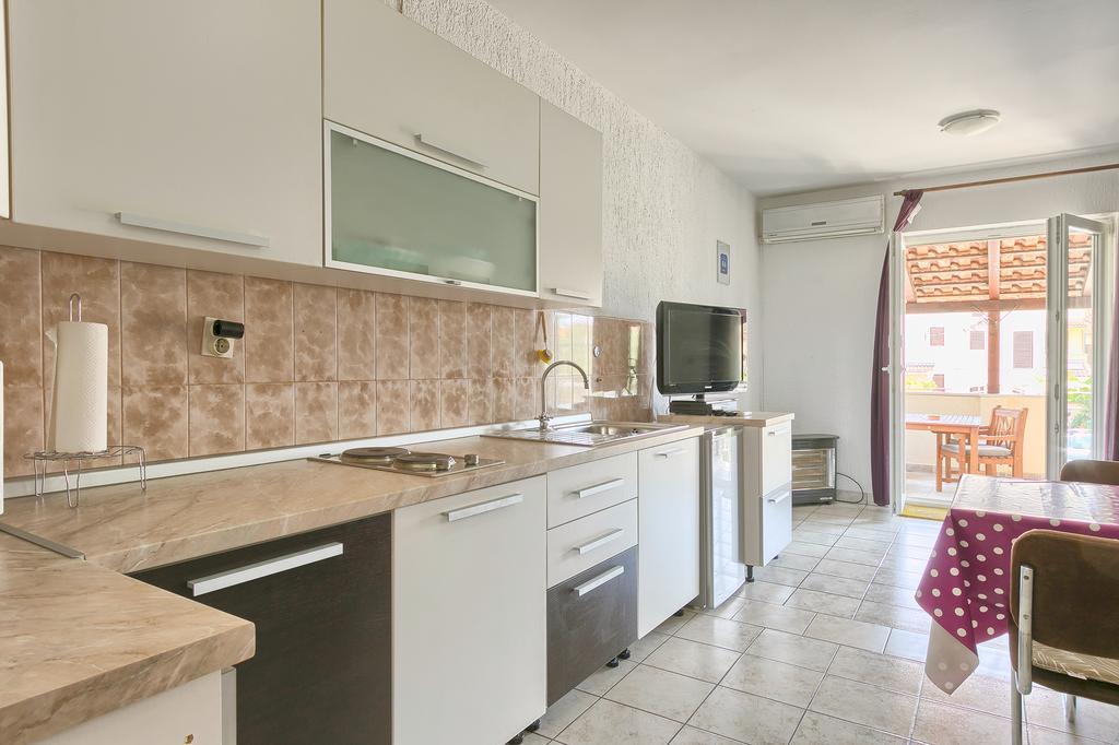 Apartments Veruda Porat Pula Luaran gambar